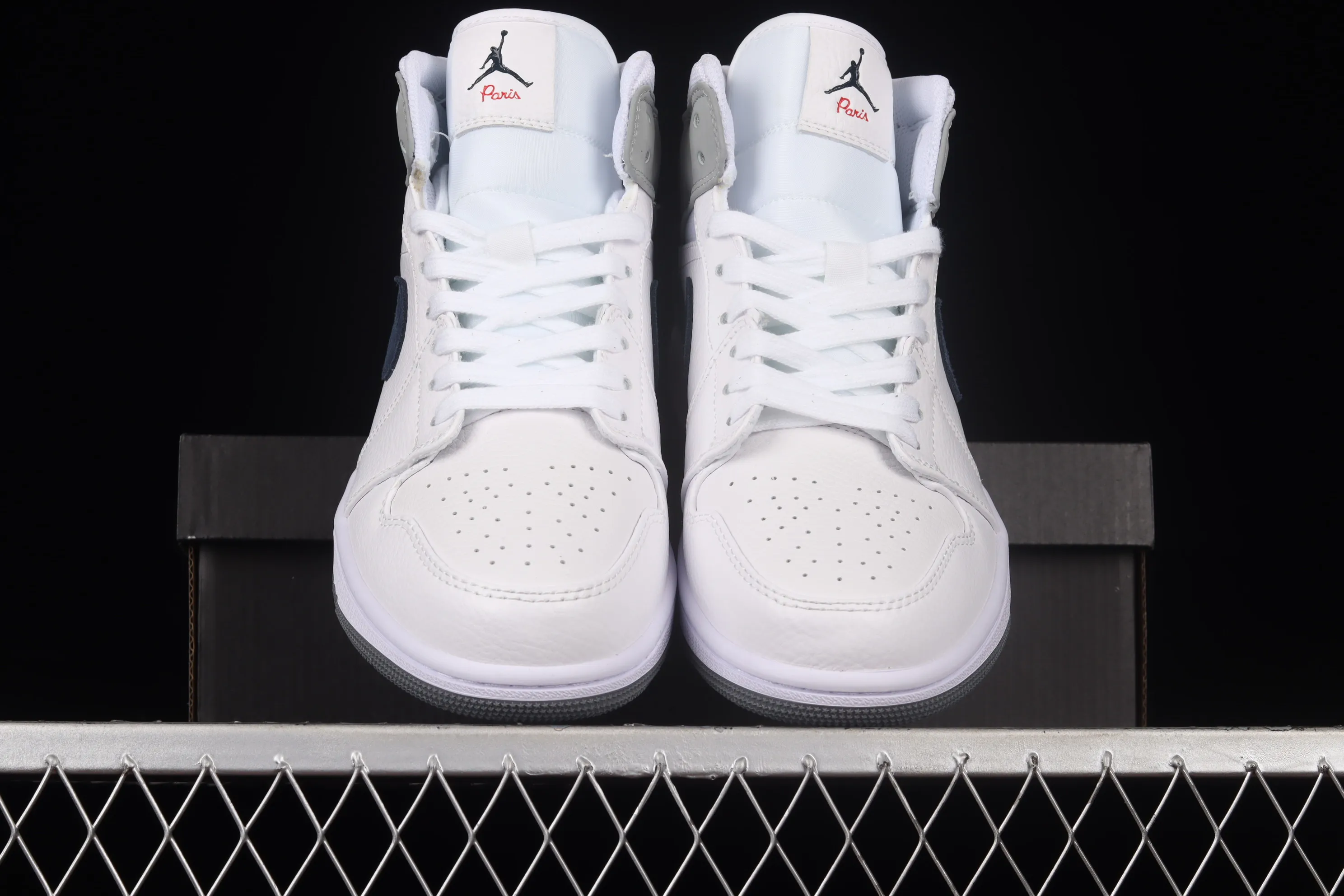 All categories Air Jordan Jordan series basketball shoes Air Jordan 1 Mid Z version Air Jordan 1 Mid AJ1 Joe 1 simple white and gray mid-top retro basketball shoes DR8038-100